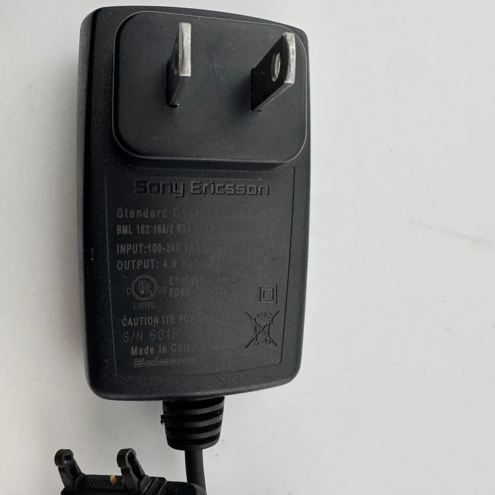 Sony Ericsson AC Adapter BML 162 168/2 R2A Black Wall Charger Proprietary Plug